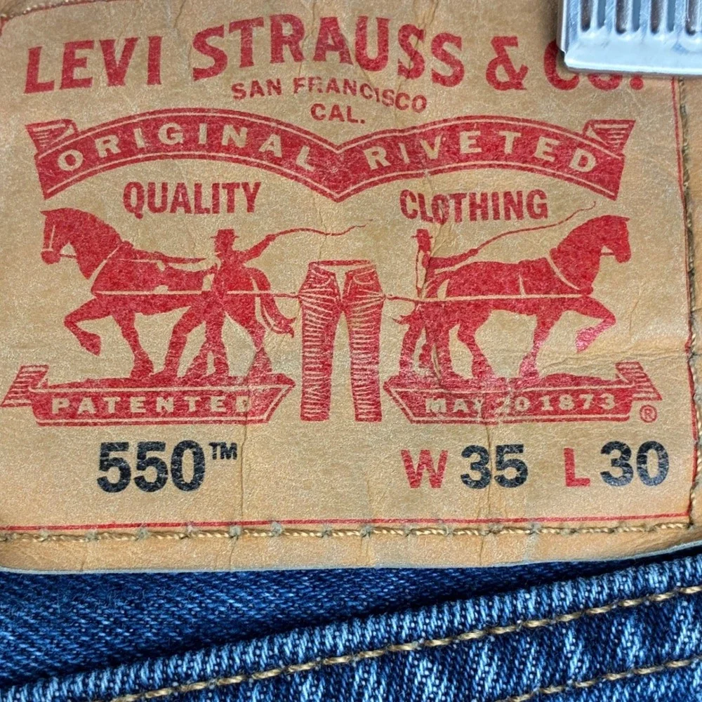 Levi's 550 Relaxed Fit Tapered Jeans Men's 35x27.5 Medium Wash 100% Cotton